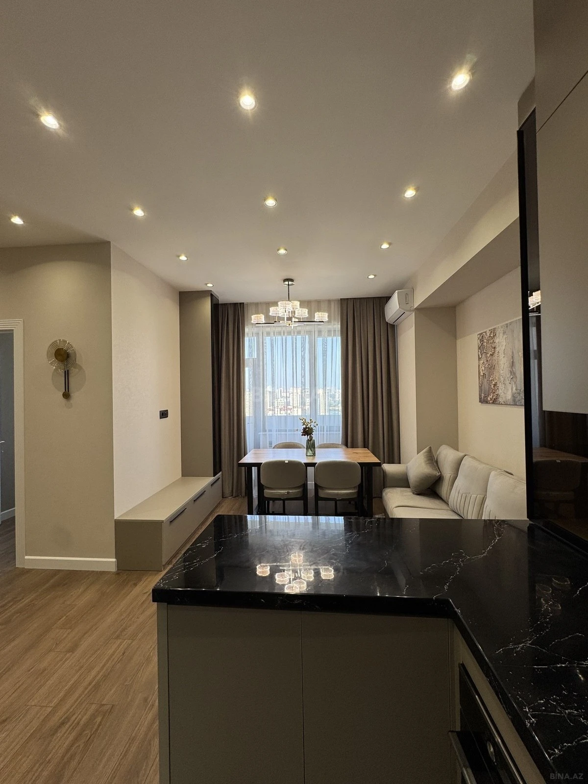 Satılır 2 otaqlı mənzil 63 m²