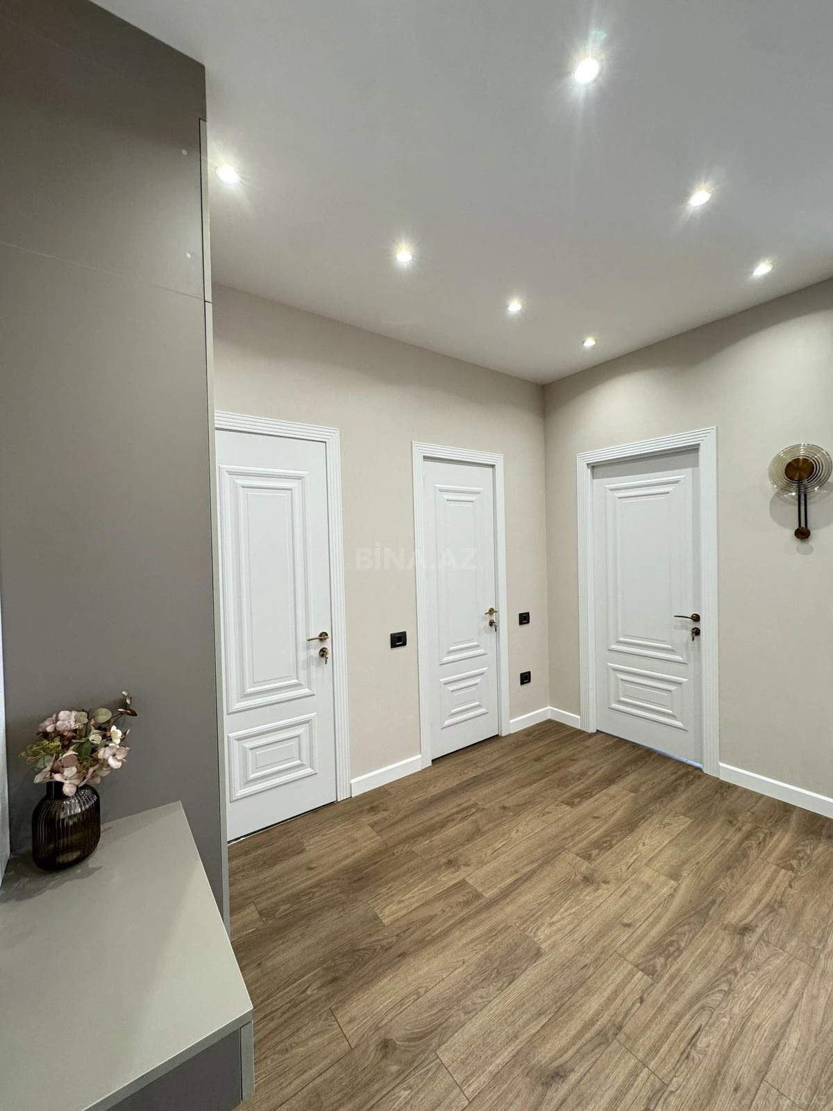 Satılır 2 otaqlı mənzil 63 m²