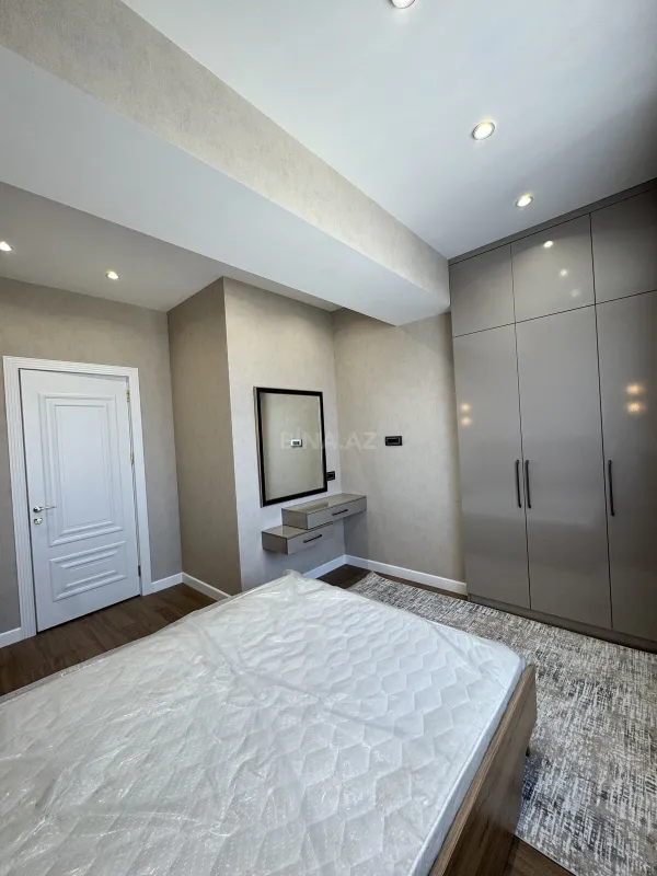 Satılır 2 otaqlı mənzil 63 m²
