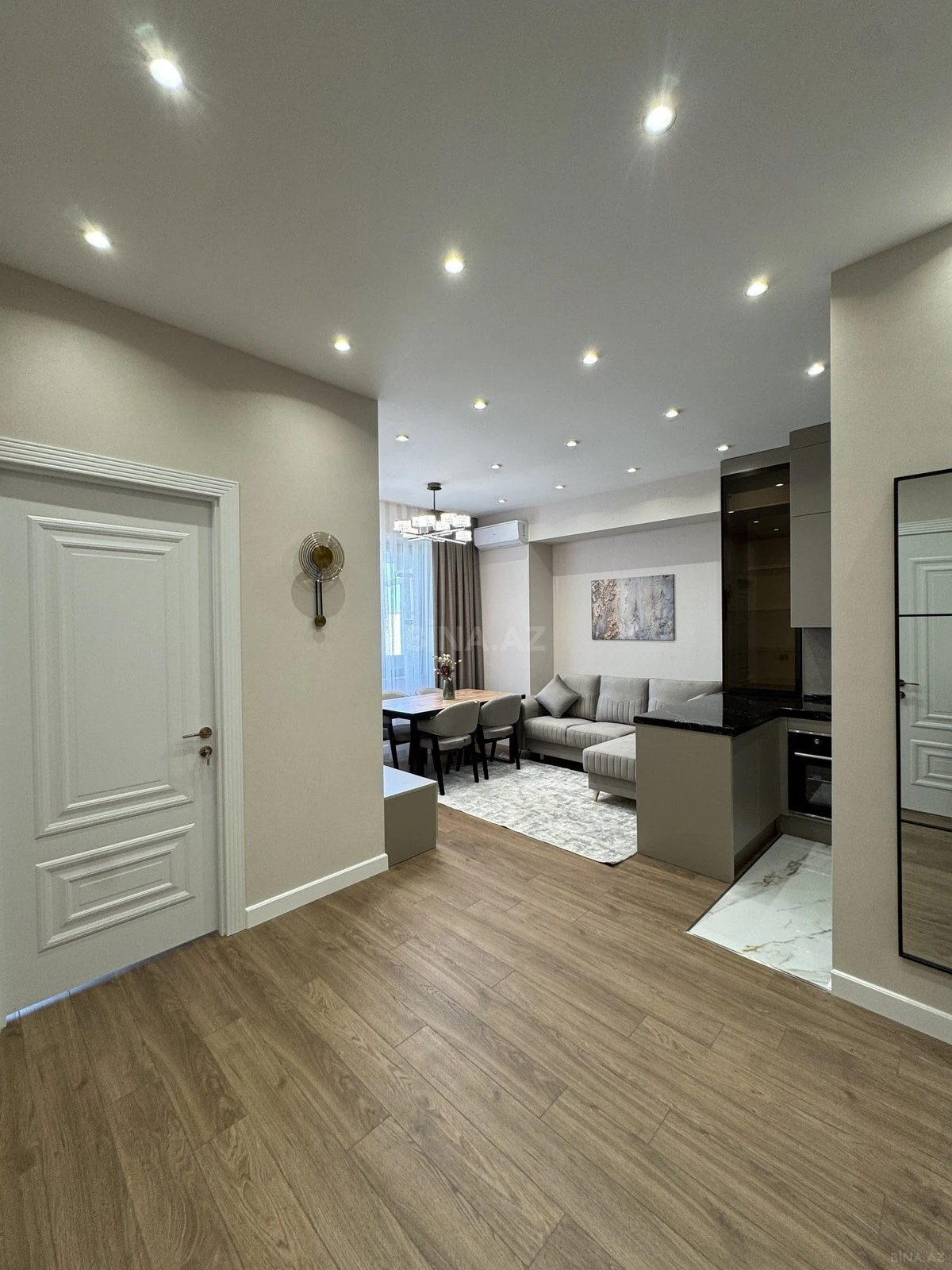 Satılır 2 otaqlı mənzil 63 m²