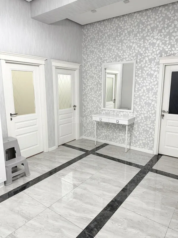 Satılır 3 otaqlı mənzil 138 m²