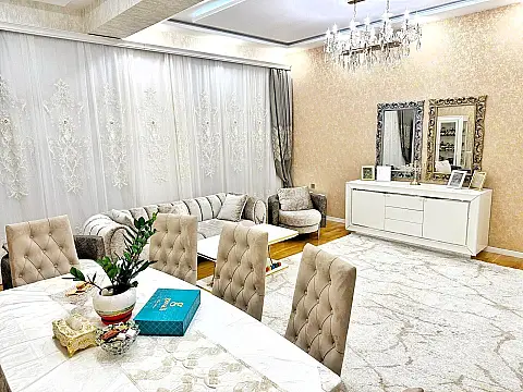 Satılır 3 otaqlı mənzil 138 m²