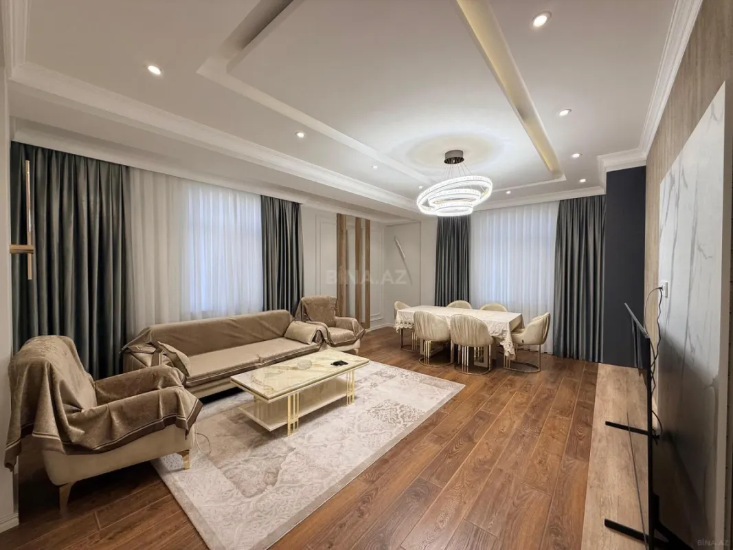 Satılır 3 otaqlı mənzil 140 m²