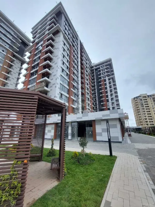 Satılır 2 otaqlı mənzil 66 m²