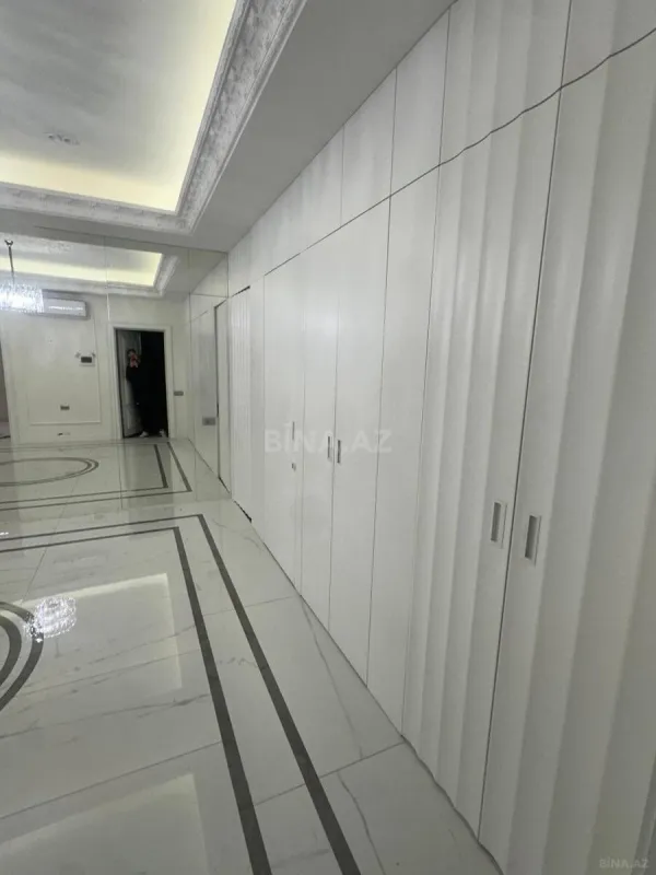 Kirayə verilir 3 otaqlı mənzil 170 m²