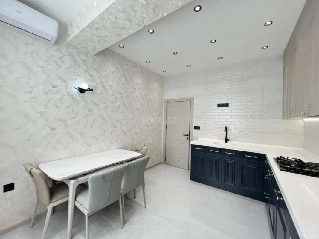 Satılır 2 otaqlı mənzil 80 m²