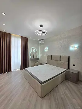 Satılır 2 otaqlı mənzil 80 m²