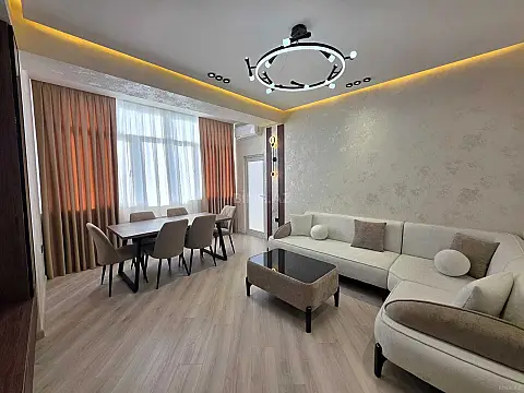 Satılır 2 otaqlı mənzil 80 m²