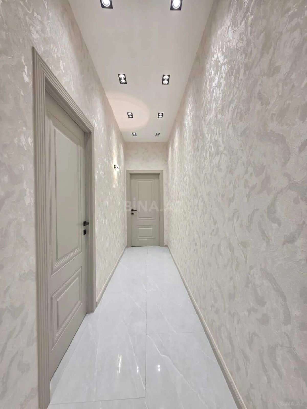 Satılır 2 otaqlı mənzil 80 m²