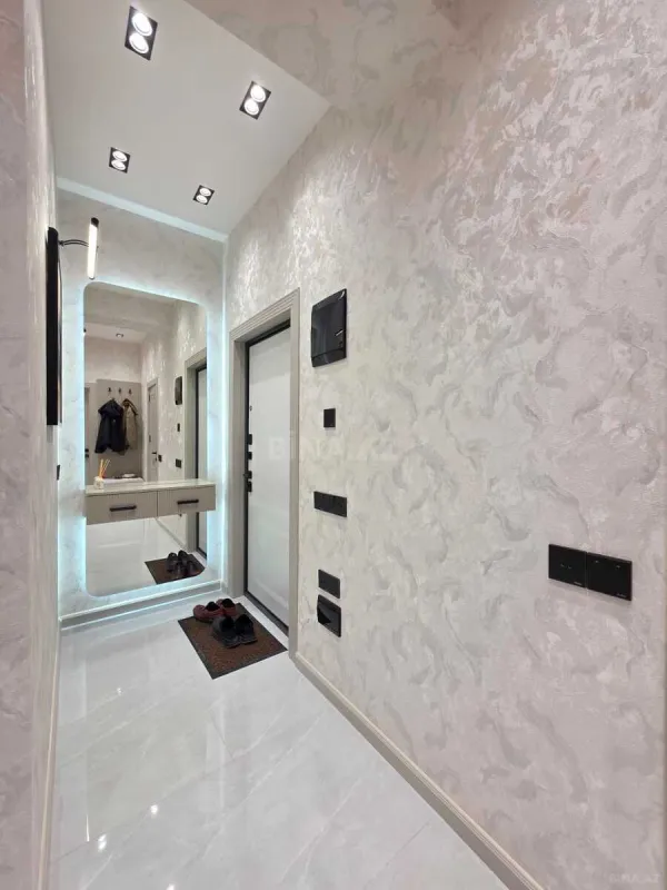 Satılır 2 otaqlı mənzil 80 m²