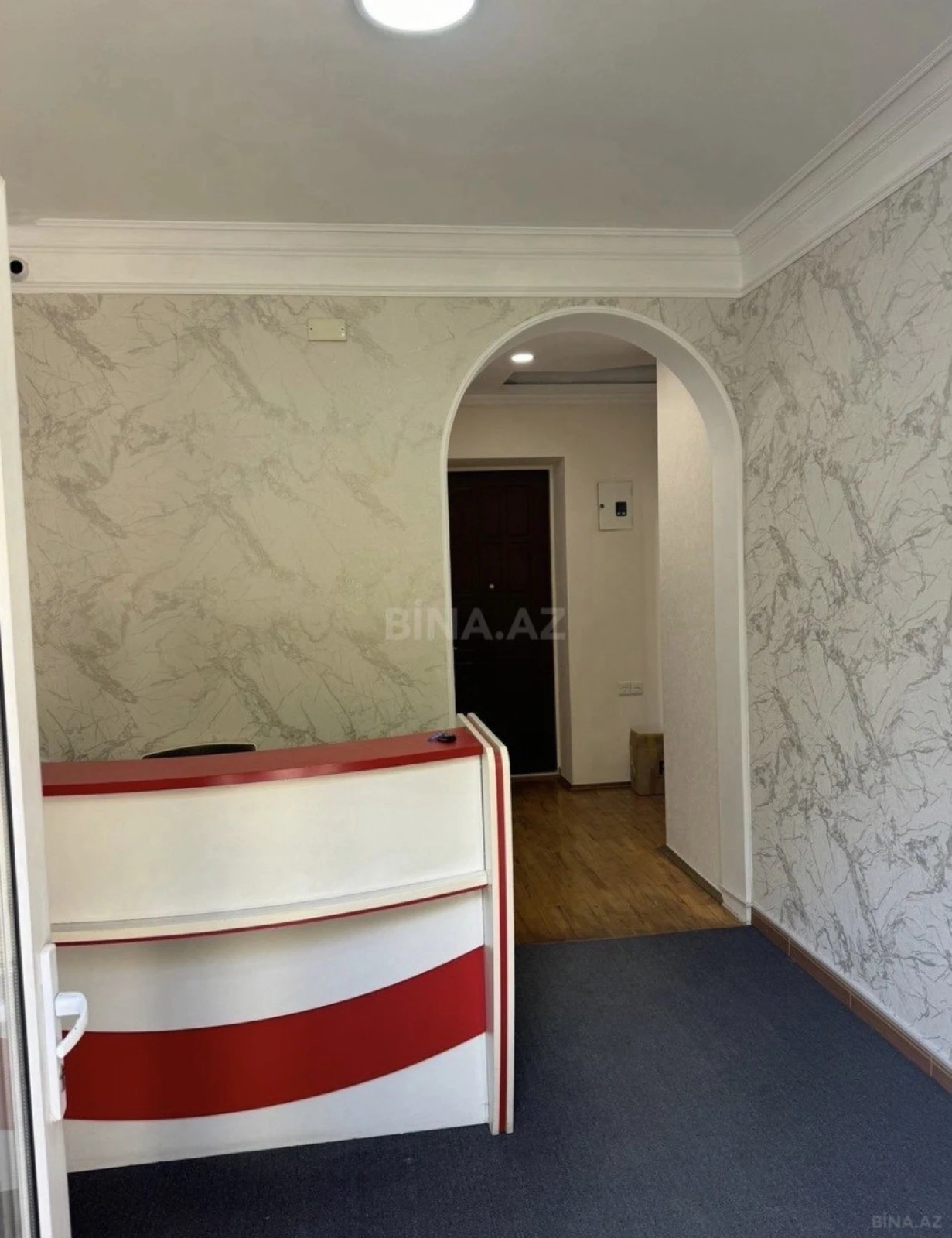 Satılır 4 otaqlı ofis 90 m²