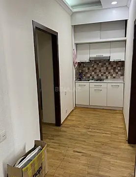 Satılır 4 otaqlı ofis 90 m²