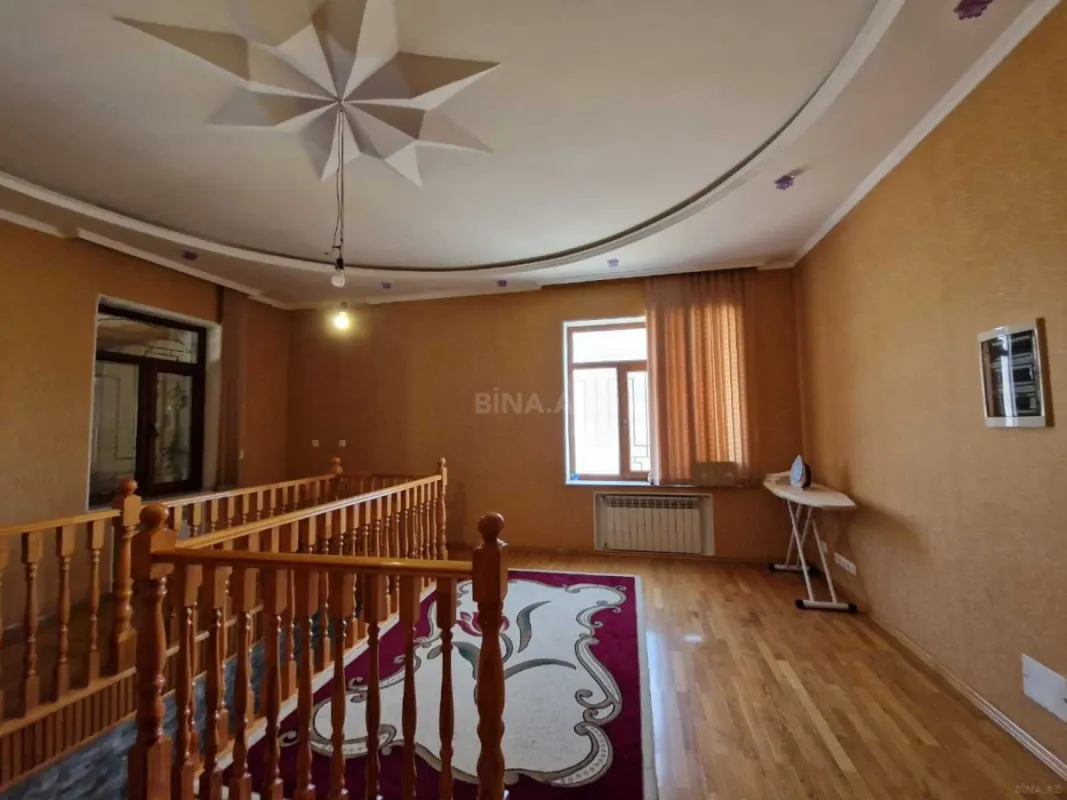 Satılır 6 otaqlı həyət evi 500 m²