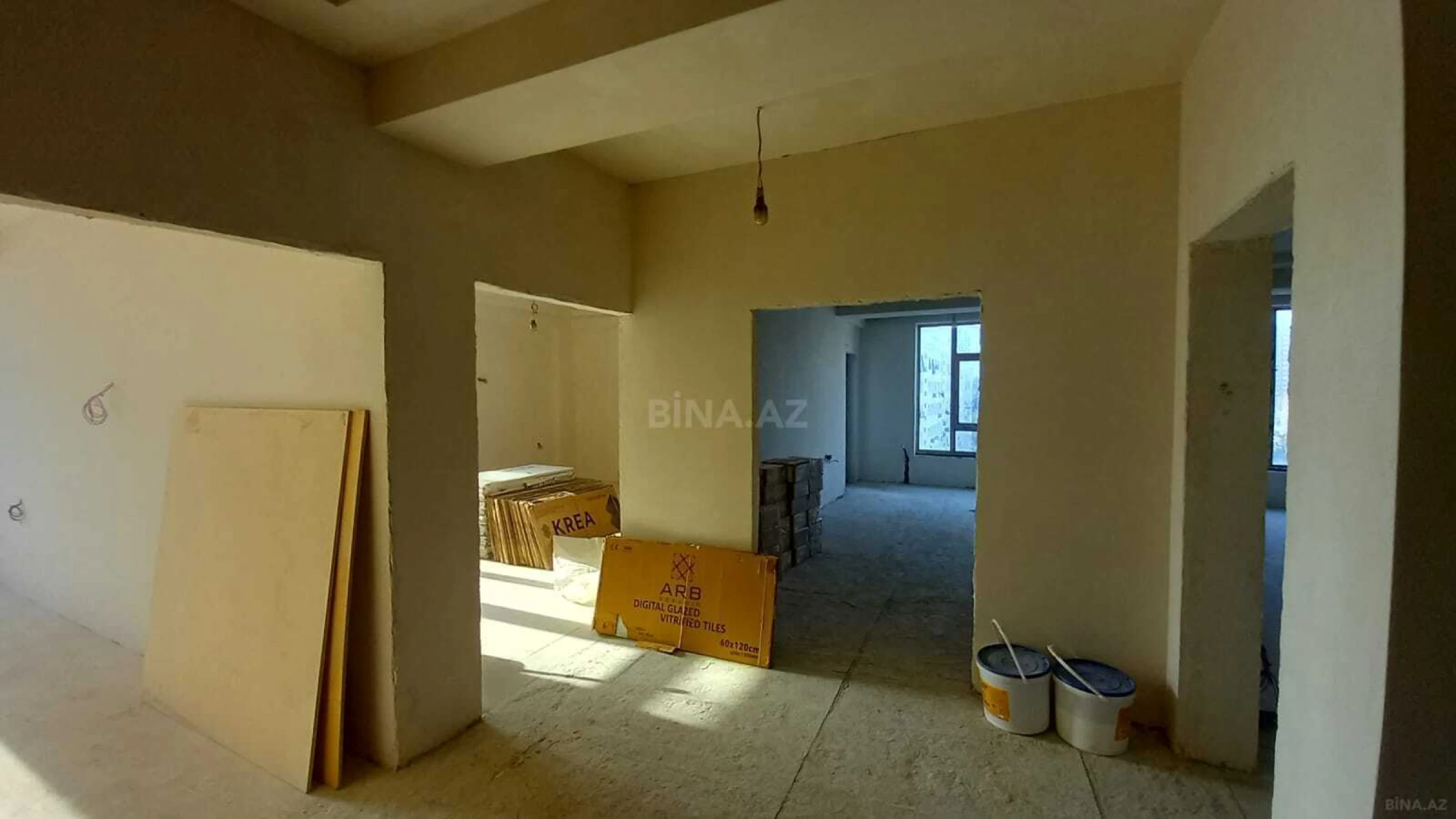 Satılır 3 otaqlı mənzil 147 m²