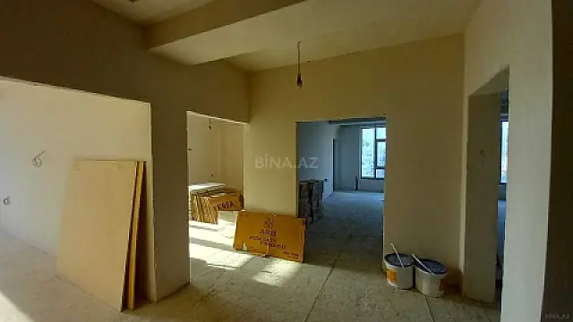 Satılır 3 otaqlı mənzil 147 m²