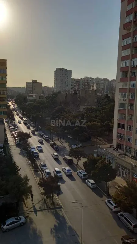 Satılır 3 otaqlı mənzil 147 m²