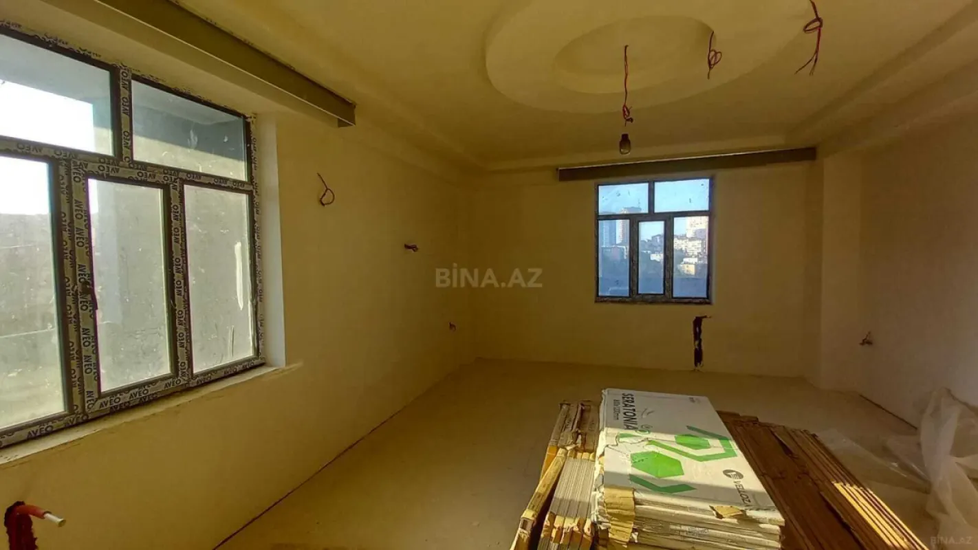 Satılır 3 otaqlı mənzil 147 m²