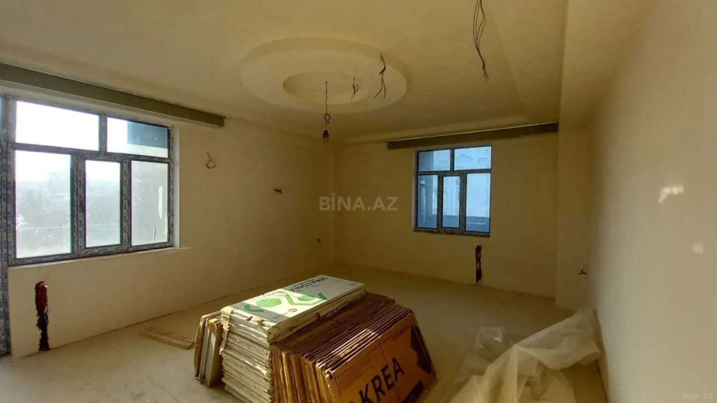 Satılır 3 otaqlı mənzil 147 m²