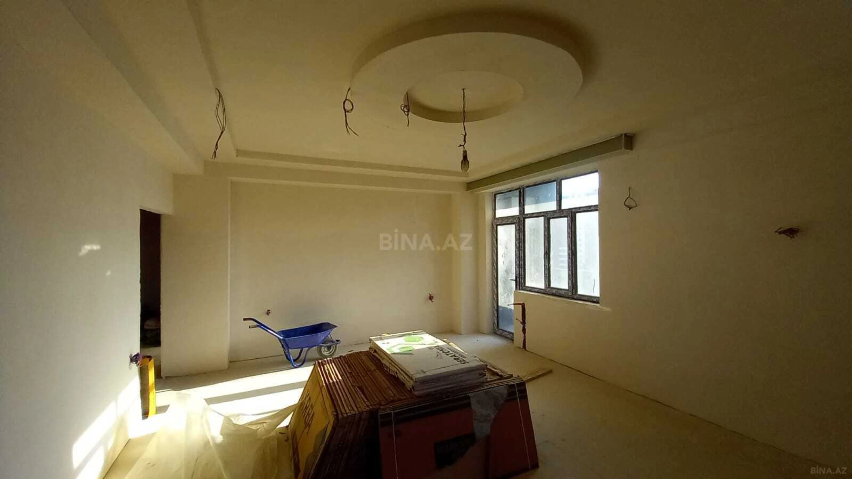 Satılır 3 otaqlı mənzil 147 m²