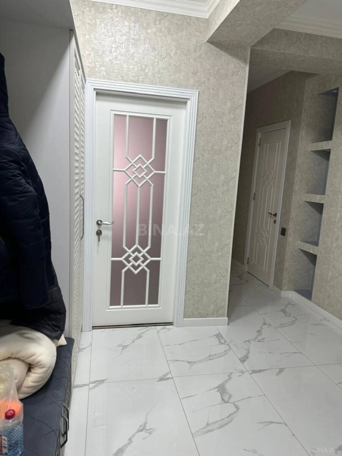 Kirayə verilir 2 otaqlı mənzil 71 m²