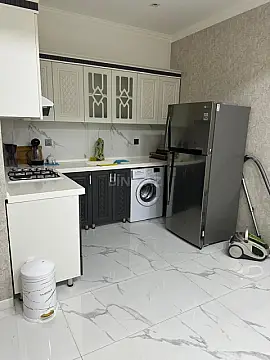 Kirayə verilir 2 otaqlı mənzil 71 m²