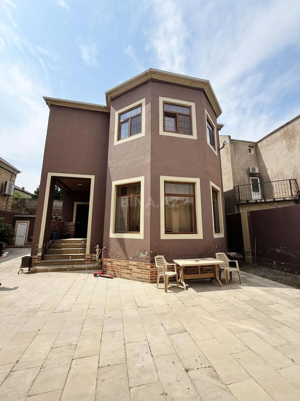 Satılır 4 otaqlı həyət evi 220 m²