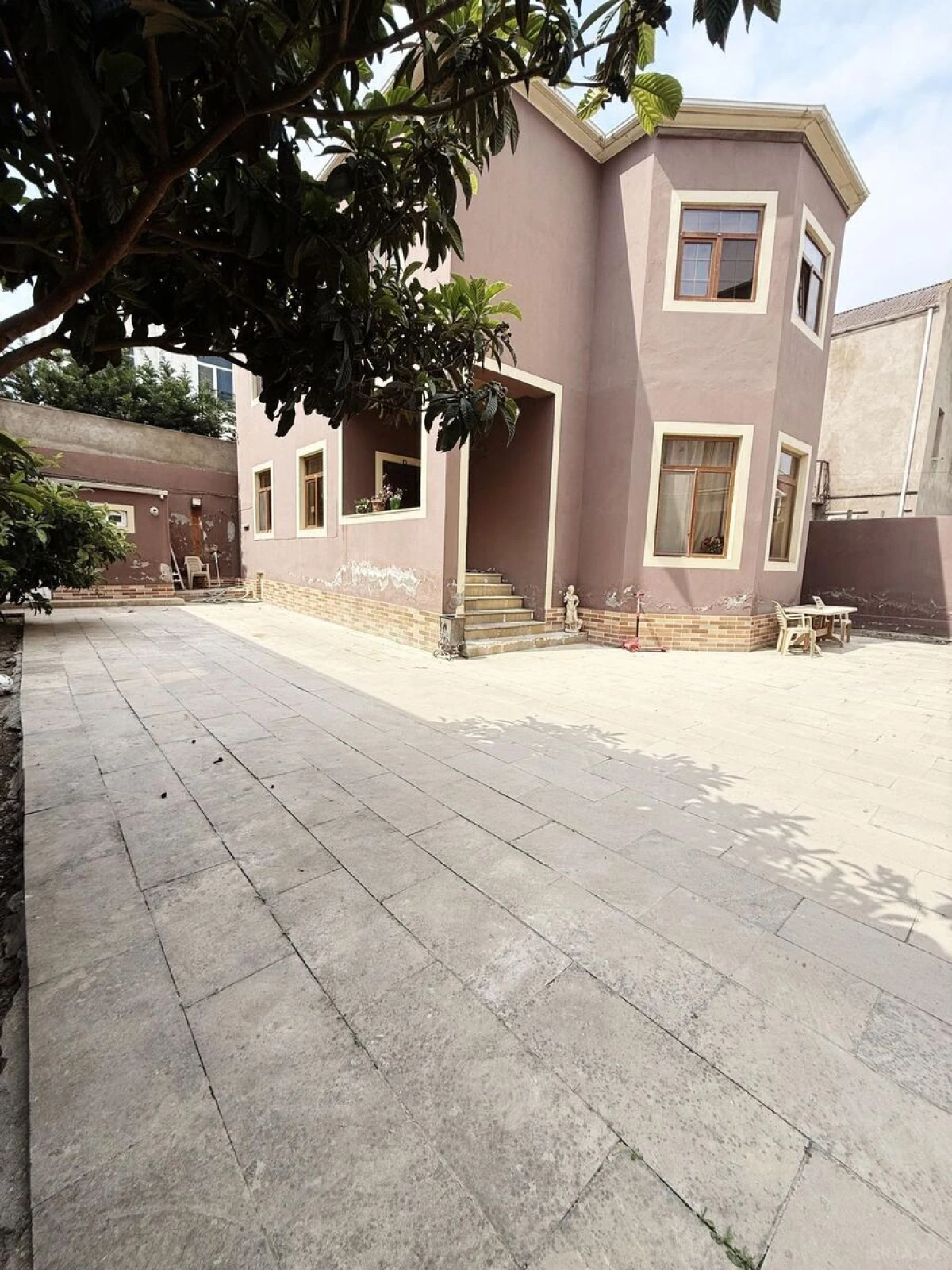 Satılır 4 otaqlı həyət evi 220 m²