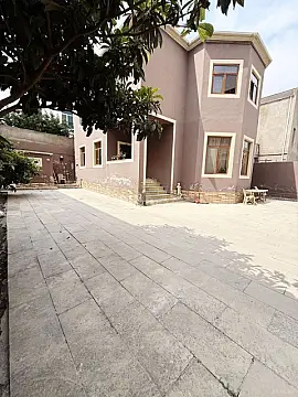 Satılır 4 otaqlı həyət evi 220 m²