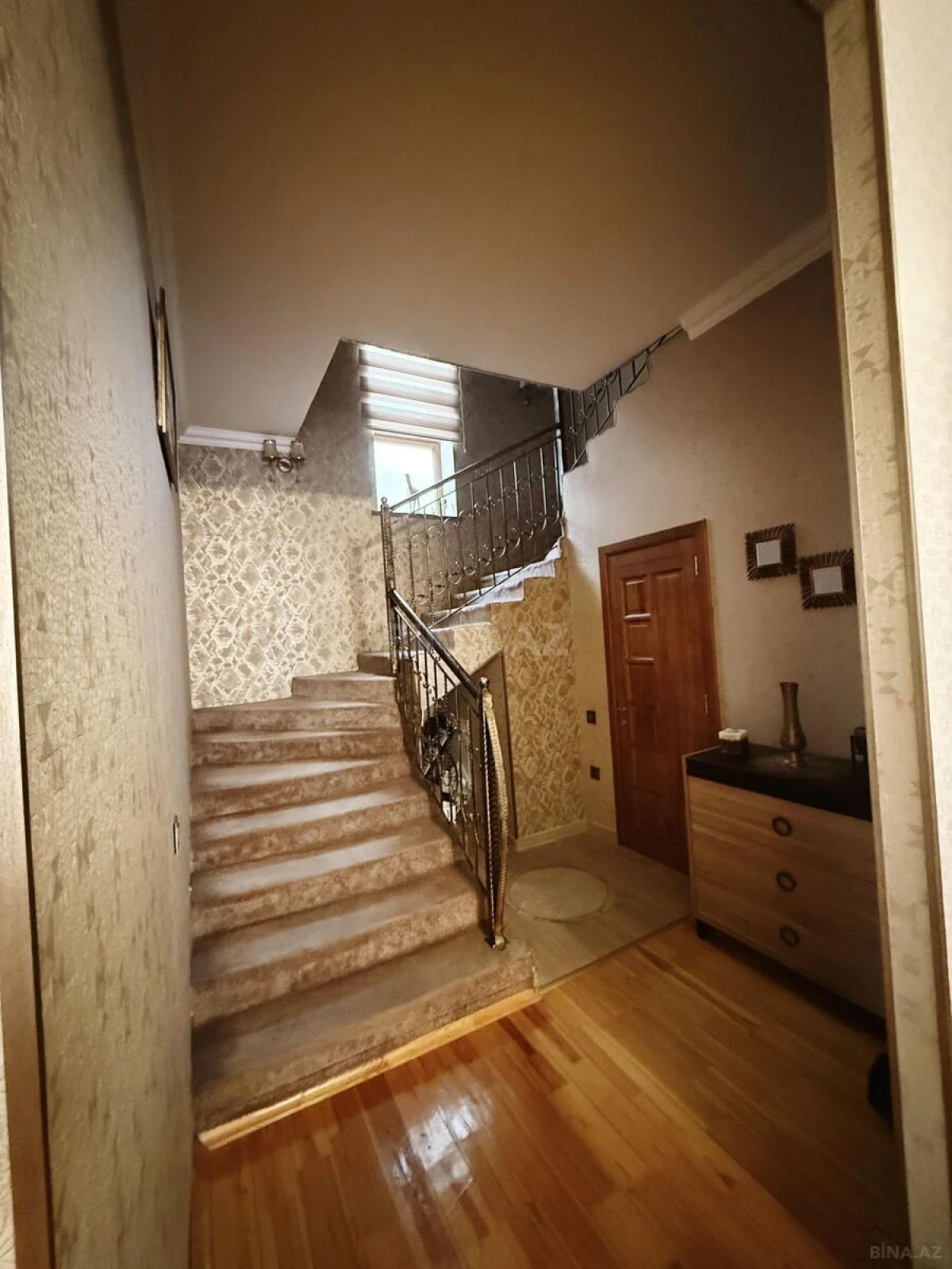 Satılır 4 otaqlı həyət evi 220 m²