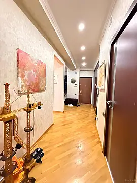 Satılır 4 otaqlı mənzil 165 m² — Bakı 4 otaq 165.00 m²