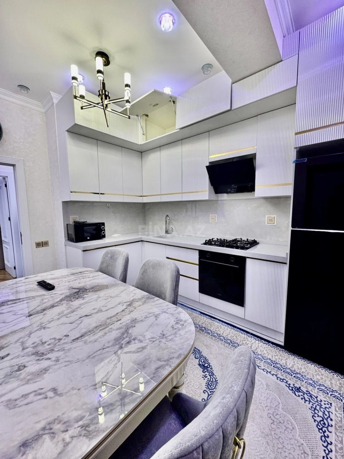 Satılır 3 otaqlı mənzil 87 m²