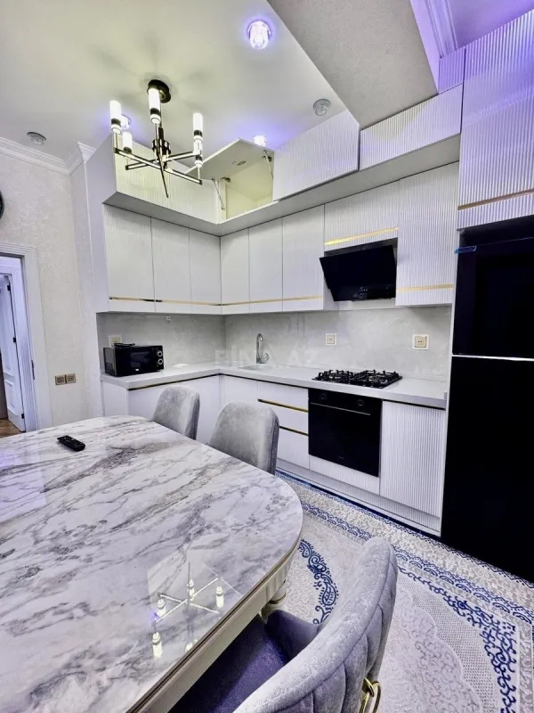 Satılır 3 otaqlı mənzil 87 m²