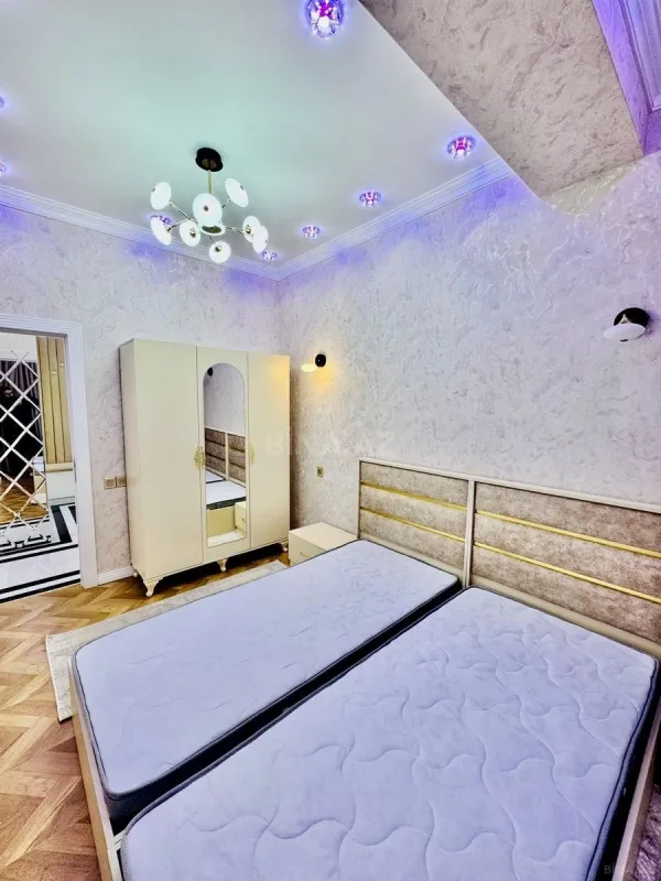 Satılır 3 otaqlı mənzil 87 m²