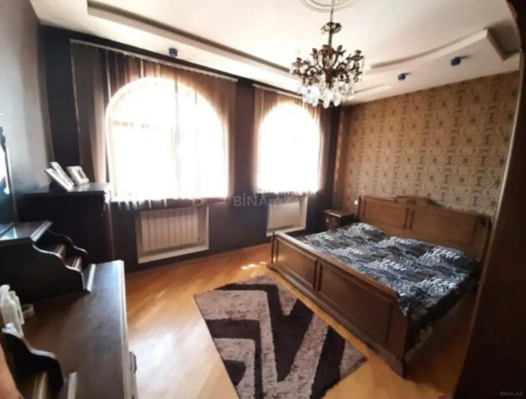 Satılır 6 otaqlı həyət evi 400 m²