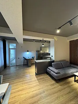 Kirayə verilir 3 otaqlı mənzil 120 m²