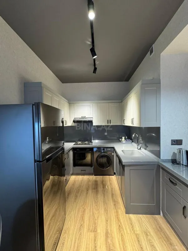 Kirayə verilir 3 otaqlı mənzil 120 m²