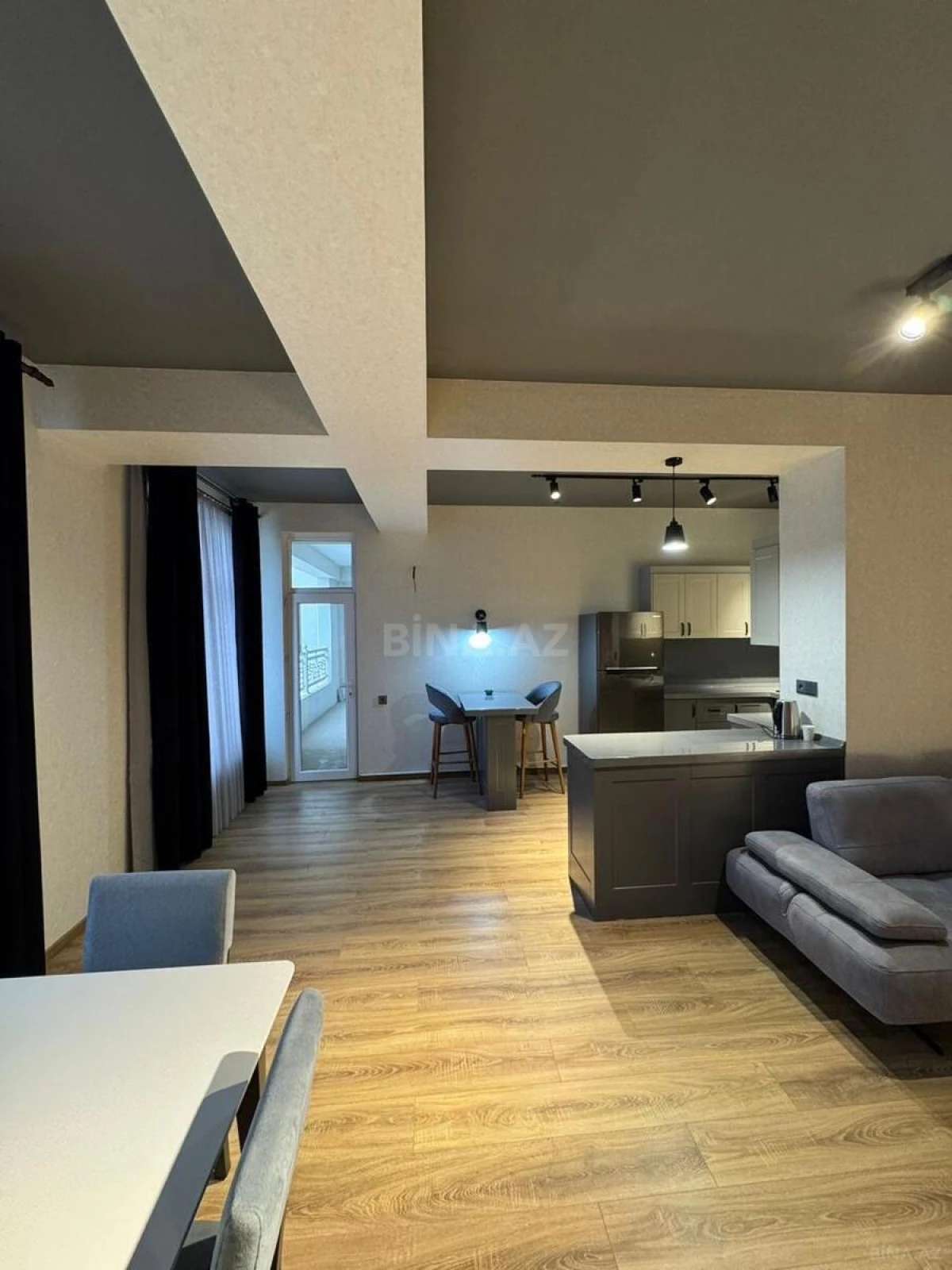 Kirayə verilir 3 otaqlı mənzil 120 m²