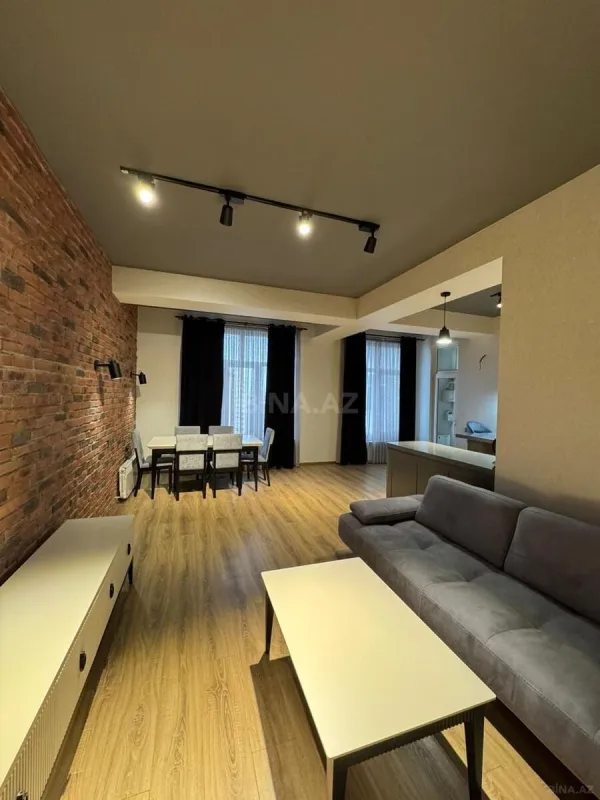 Kirayə verilir 3 otaqlı mənzil 120 m²