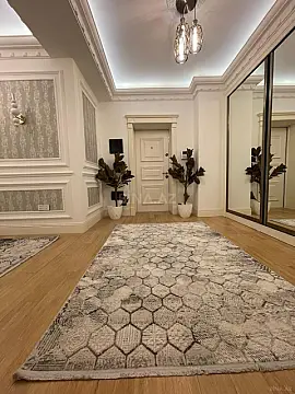 Kirayə verilir 3 otaqlı mənzil 130 m²