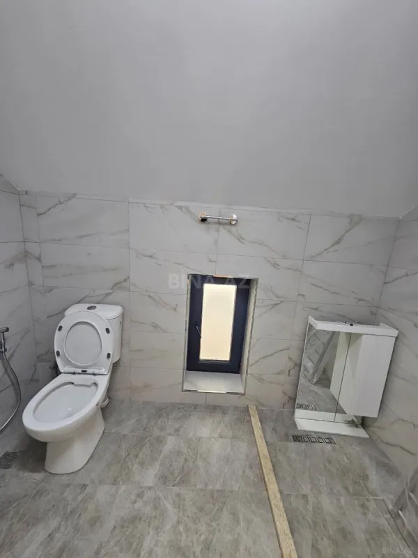 Satılır 6 otaqlı həyət evi 440 m²