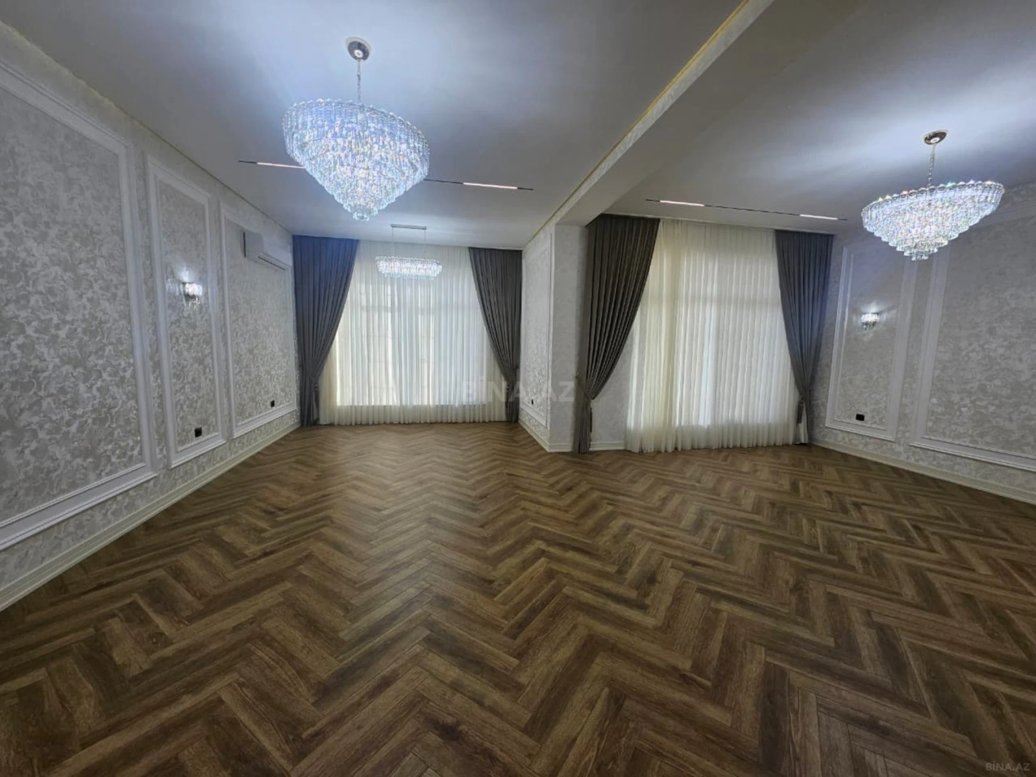 Satılır 6 otaqlı həyət evi 440 m²
