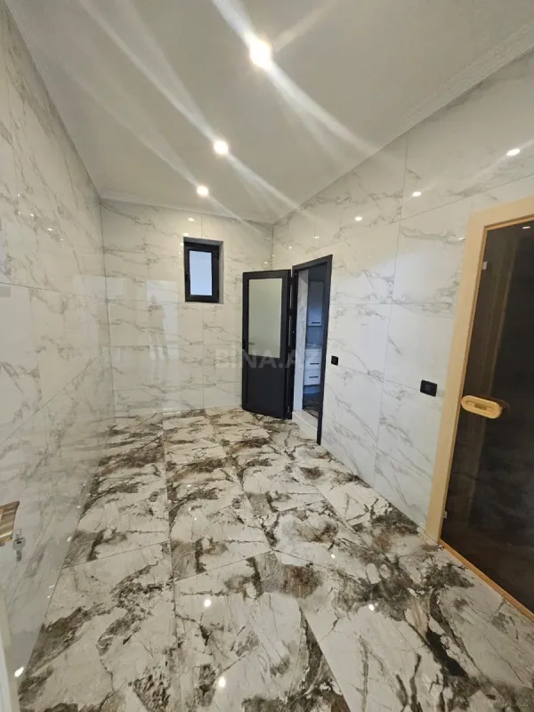 Satılır 6 otaqlı həyət evi 440 m²