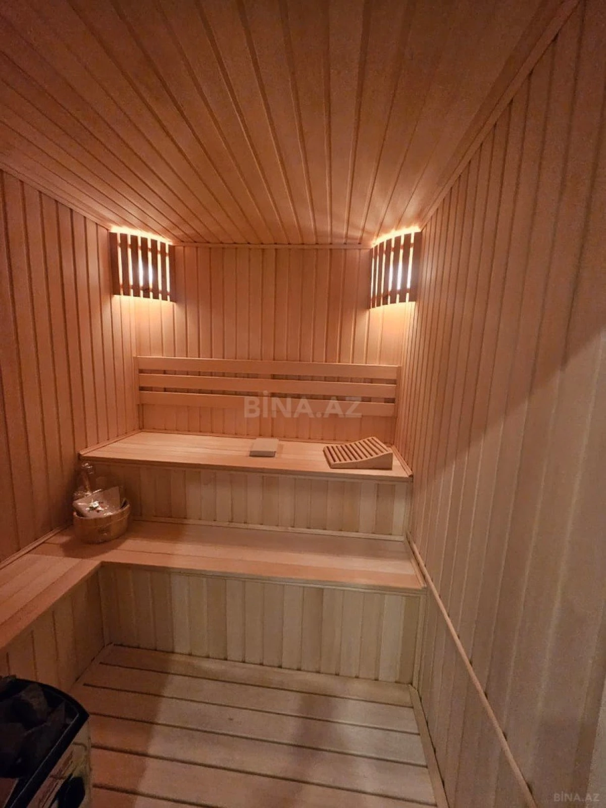 Satılır 6 otaqlı həyət evi 440 m²