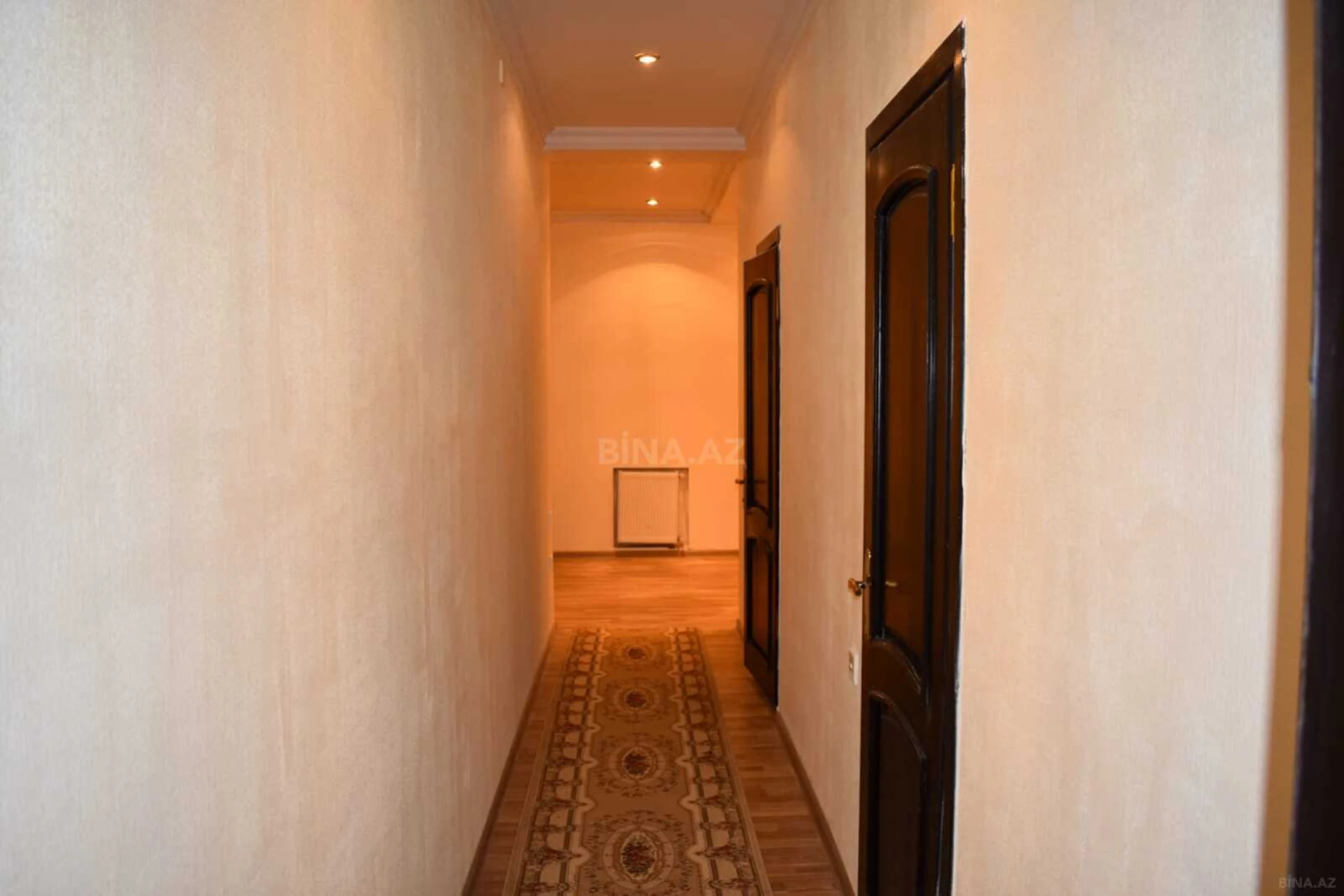 Satılır 2 otaqlı mənzil 81 m²