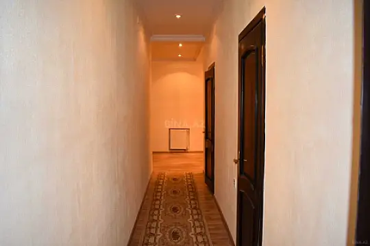 Satılır 2 otaqlı mənzil 81 m²