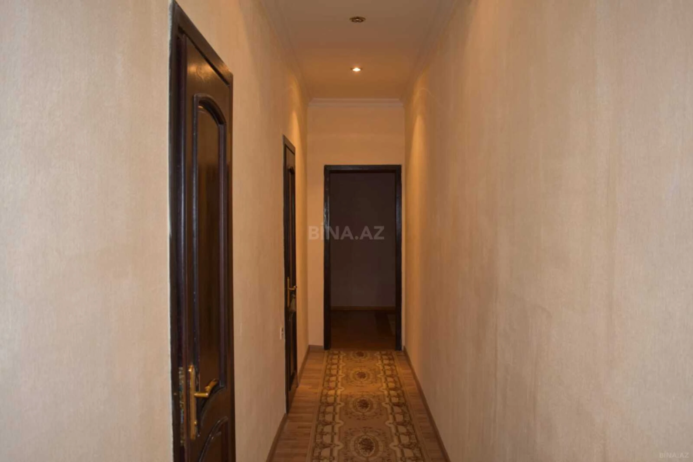Satılır 2 otaqlı mənzil 81 m²