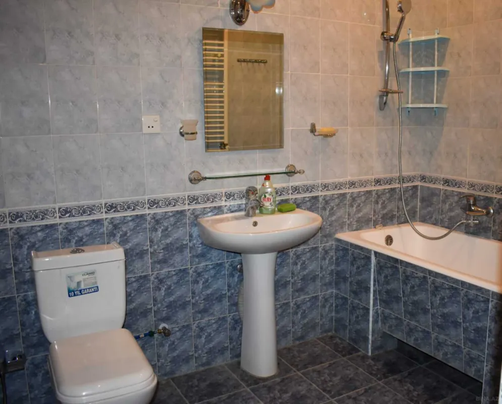 Satılır 2 otaqlı mənzil 81 m²
