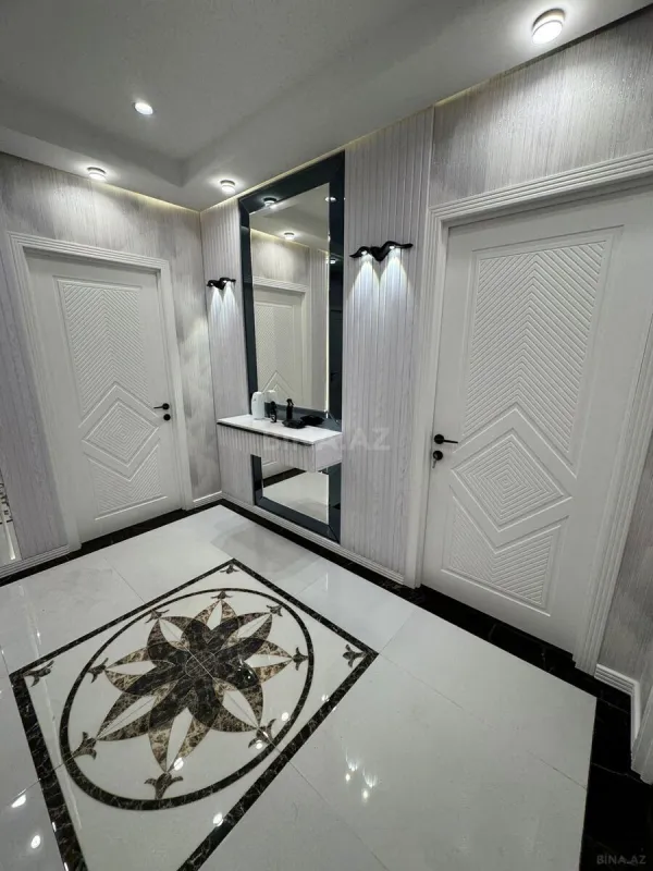 Kirayə verilir 5 otaqlı mənzil 120 m²