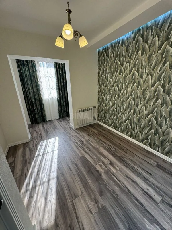Kirayə verilir 5 otaqlı mənzil 120 m²