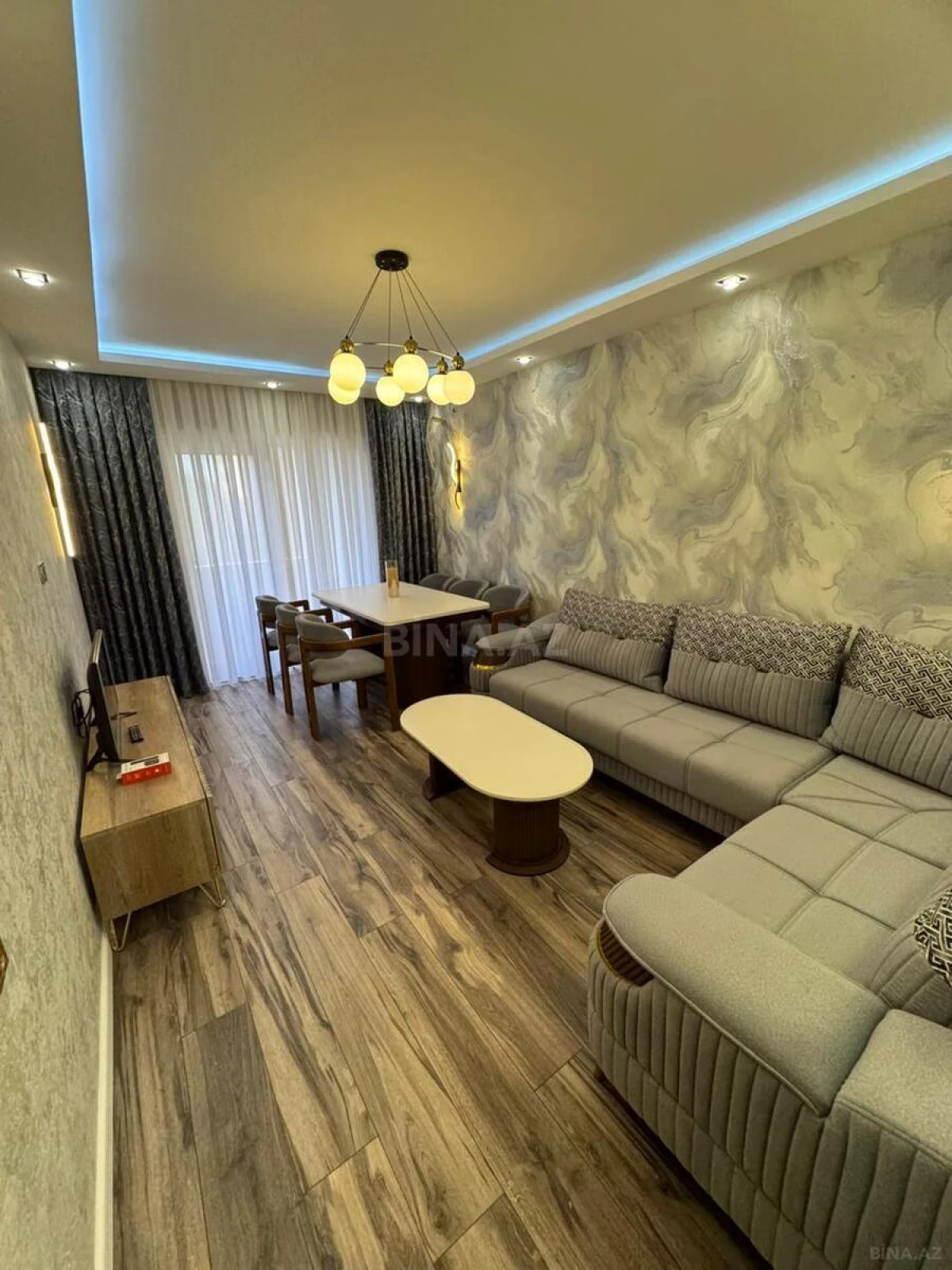 Kirayə verilir 5 otaqlı mənzil 120 m²